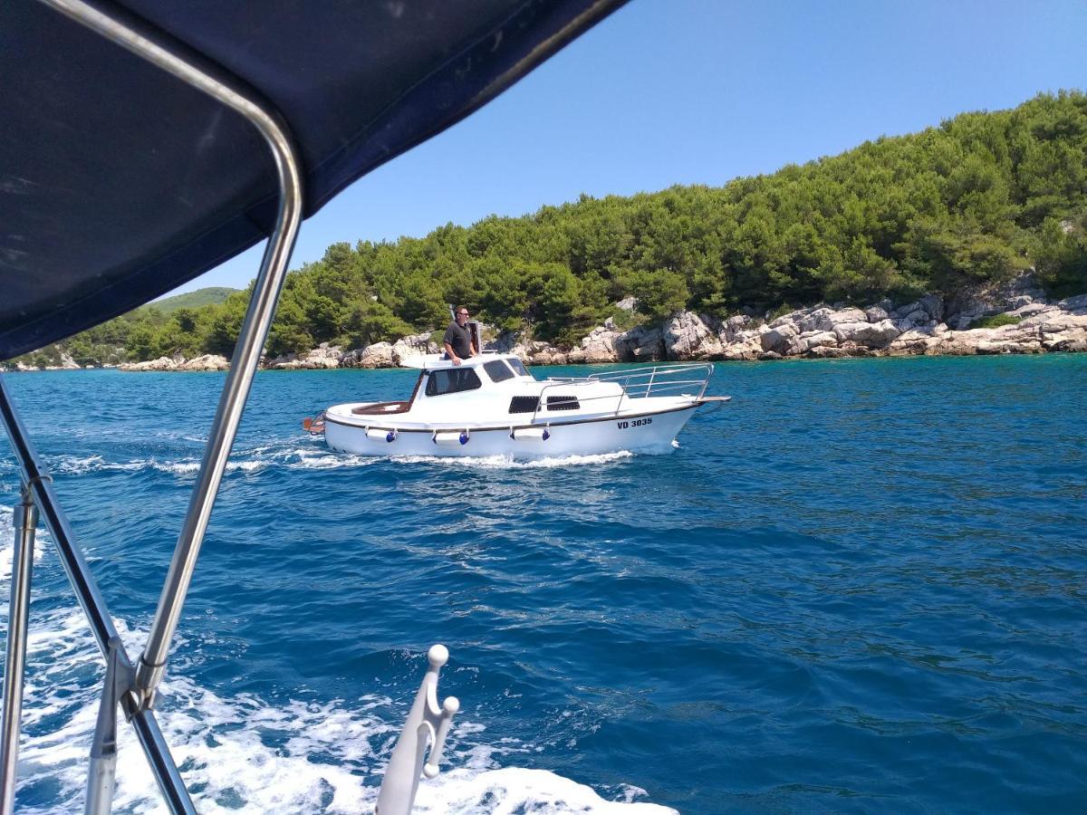 Familien Ferienhaus Vir Croatia 150M Strand Restaurant Einkaufen Eksteriør billede