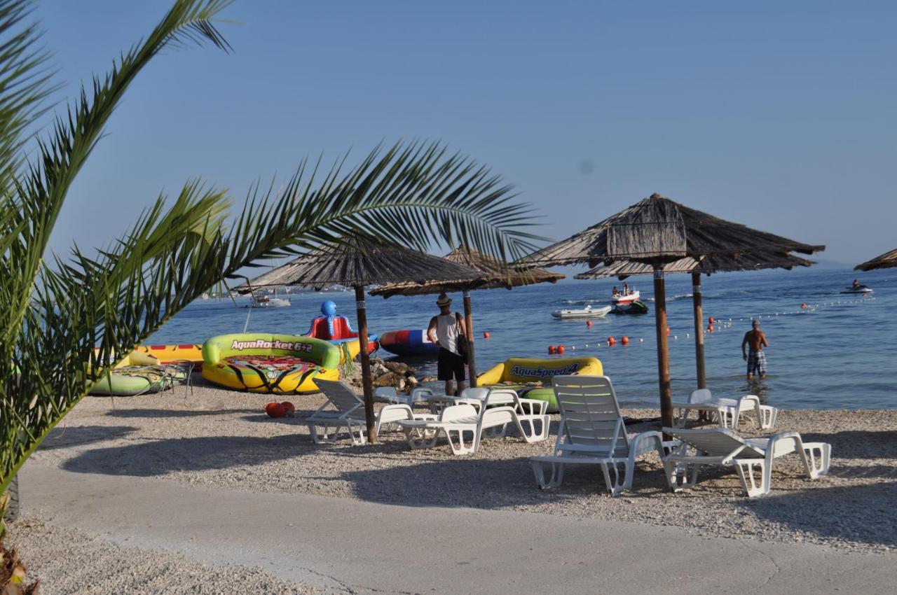 Familien Ferienhaus Vir Croatia 150M Strand Restaurant Einkaufen Eksteriør billede