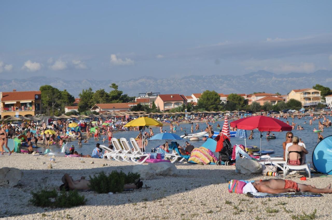 Familien Ferienhaus Vir Croatia 150M Strand Restaurant Einkaufen Eksteriør billede